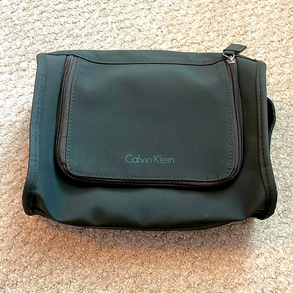 Calvin Klein Men’s Accessory Bag